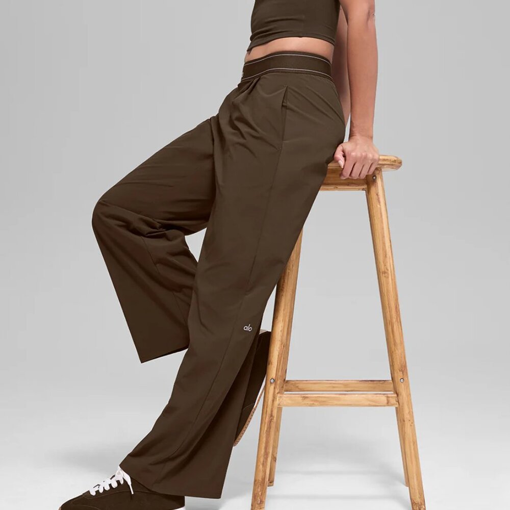 NWT(Regular) ALO Yoga Suit Up Trouser Coffee Brown ☕🤎